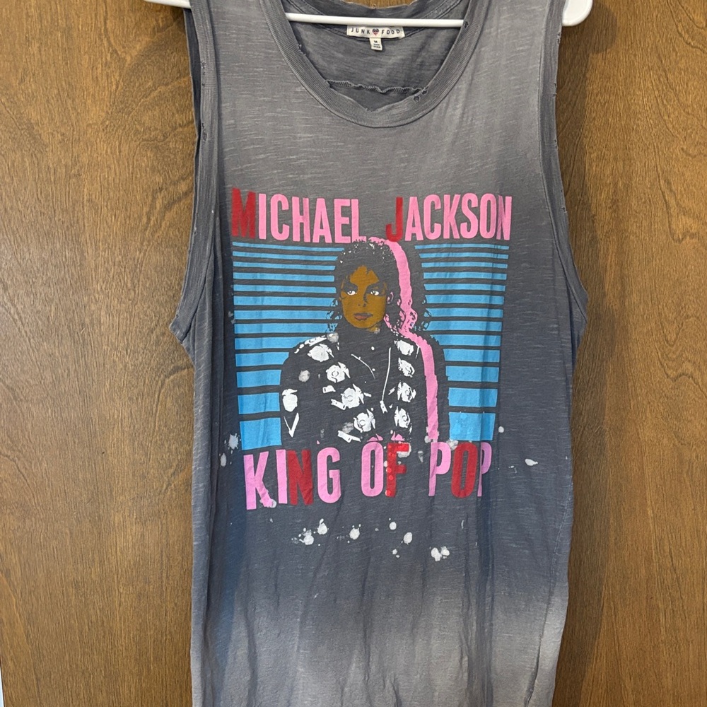 Junk Food Distressed Gray Tabk top